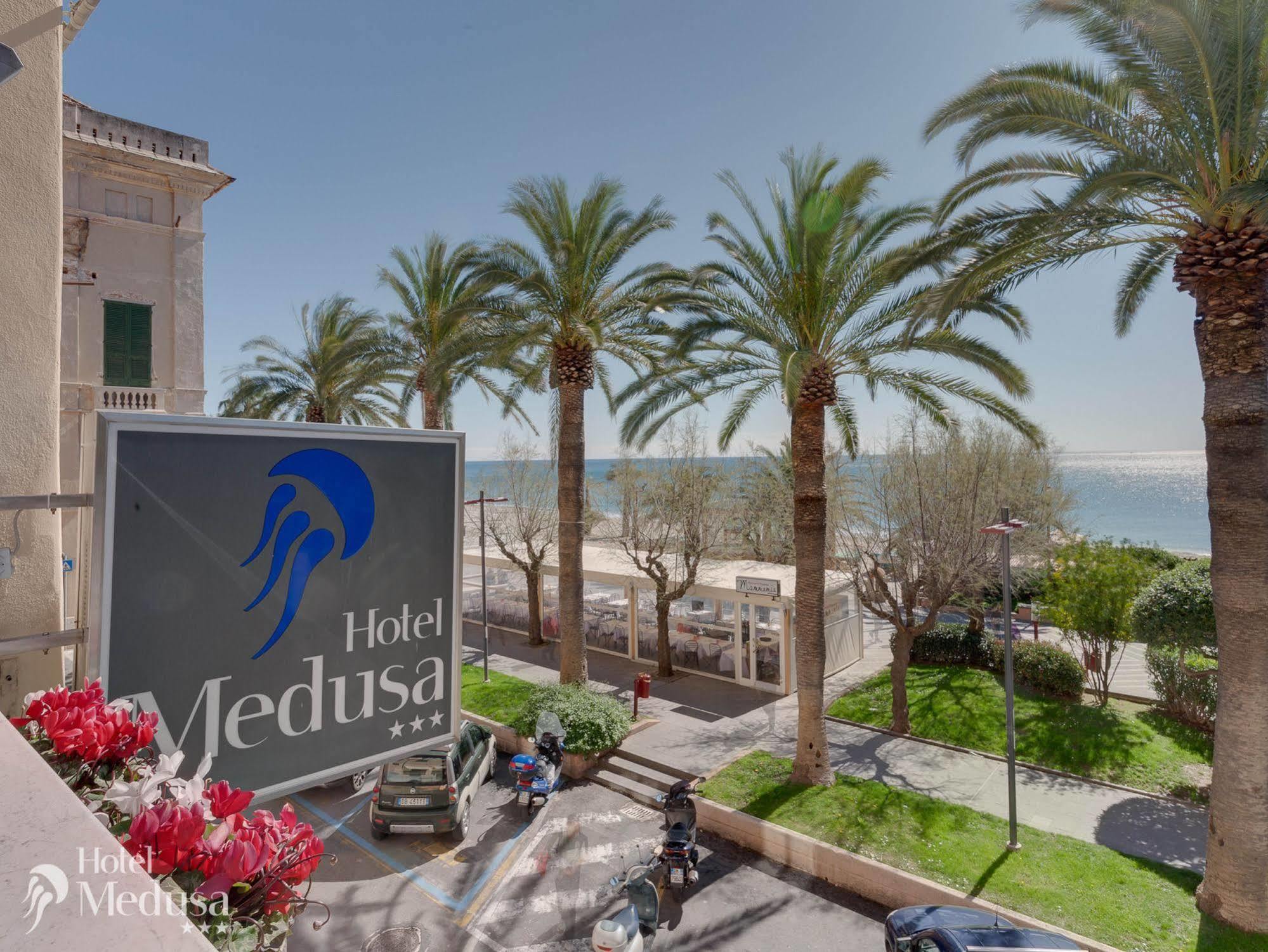 Hotel Medusa Финале Лигуре Экстерьер фото